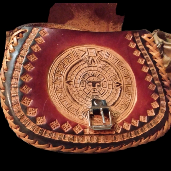 Vintage HAND-Tooled MEXICAN Leather BOHO Style Bag; AZTEC Calendar Design. - Picture 4 of 8
